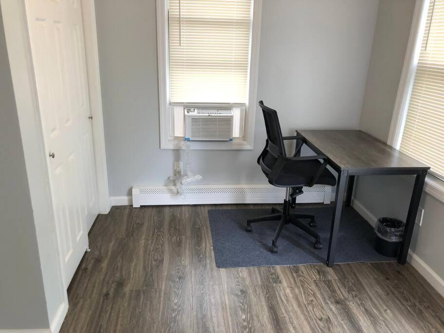 Private 2-Bedroom With Free Parking And Direct Bus To Nyc Manhattan Only 2 Blocks Away Linden Exterior foto